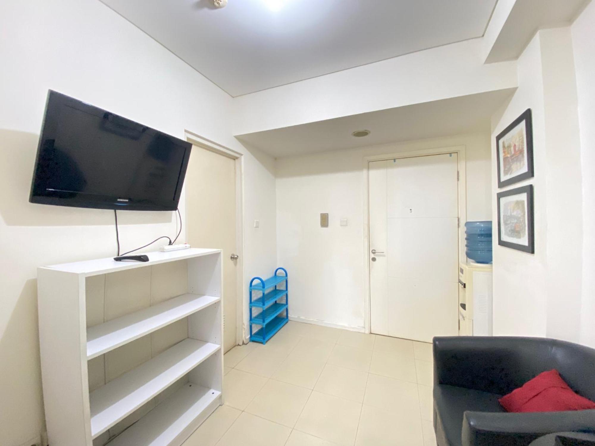 Relaxing 1br At Parahyangan Near Parahyangan By Travelio Apartemen Bandung