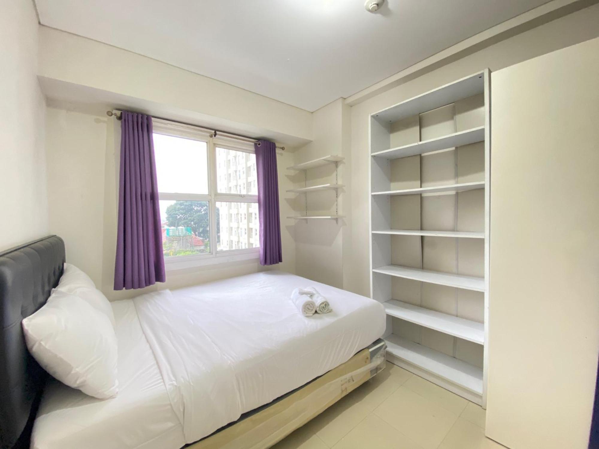 Apartemen Relaxing 1br At Parahyangan Near Parahyangan By Travelio Bandung