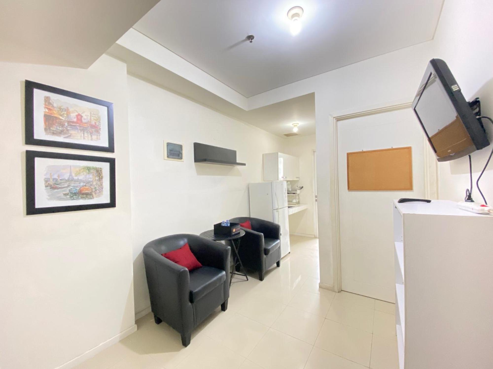 Relaxing 1br At Parahyangan Near Parahyangan By Travelio Apartemen