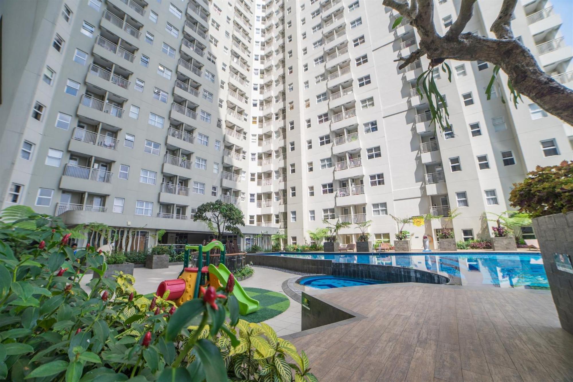 Relaxing 1br At Parahyangan Near Parahyangan By Travelio Apartemen