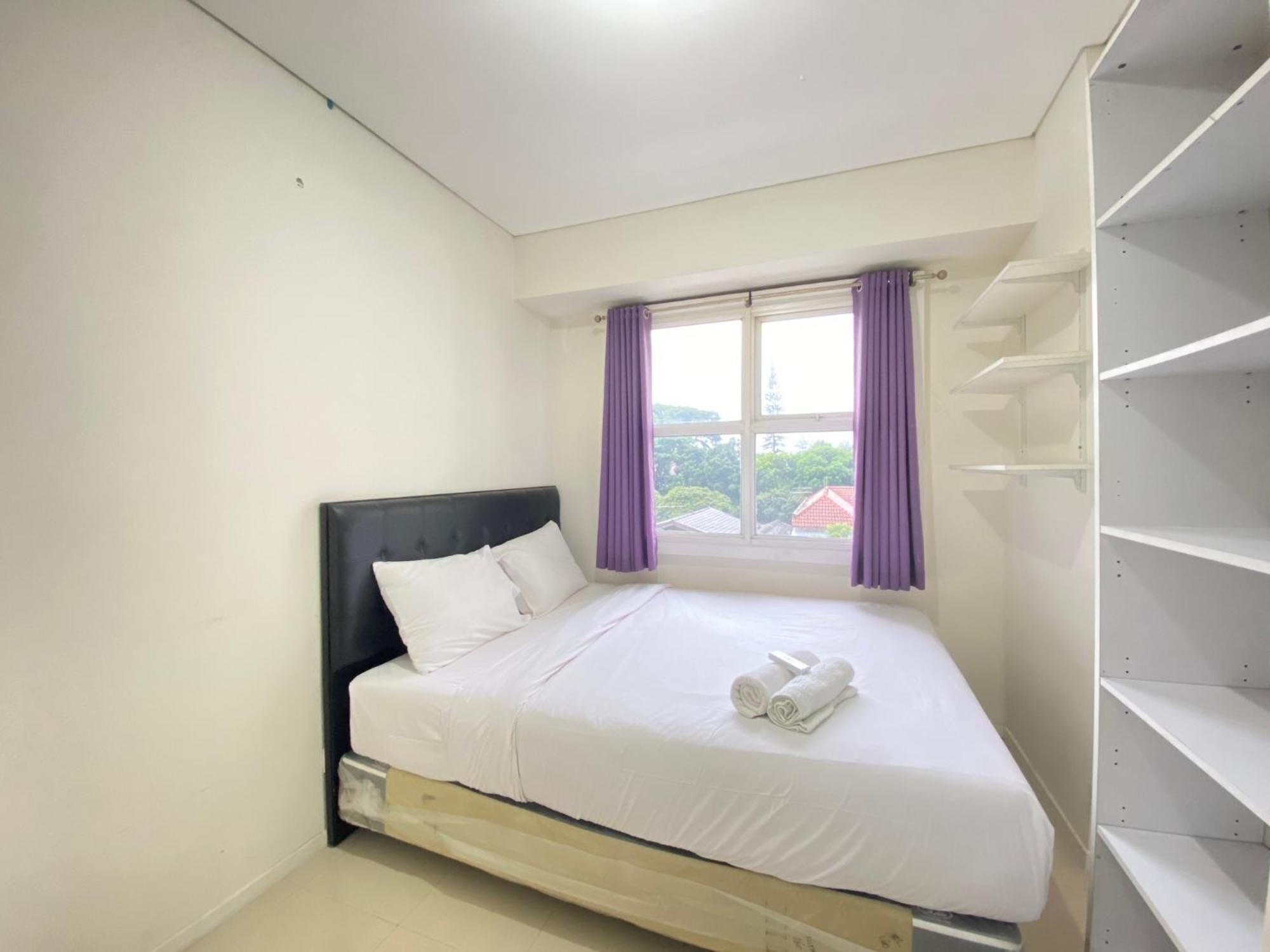 Apartemen Relaxing 1br At Parahyangan Near Parahyangan By Travelio Bandung